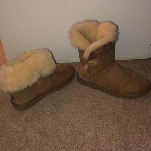 Bailey Button Uggs